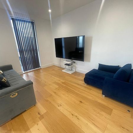 Luxury Top Floor Penthouse Apartment Near Heathrow Londres Extérieur photo