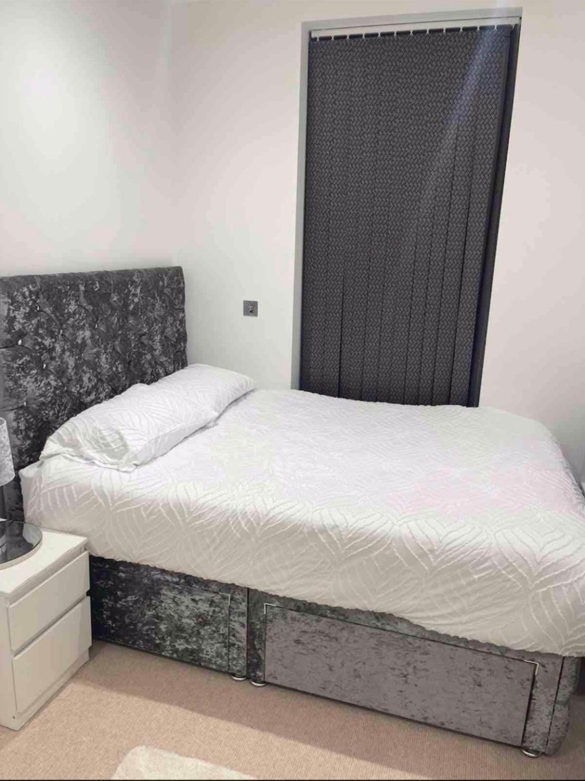 Luxury Top Floor Penthouse Apartment Near Heathrow Londres Extérieur photo
